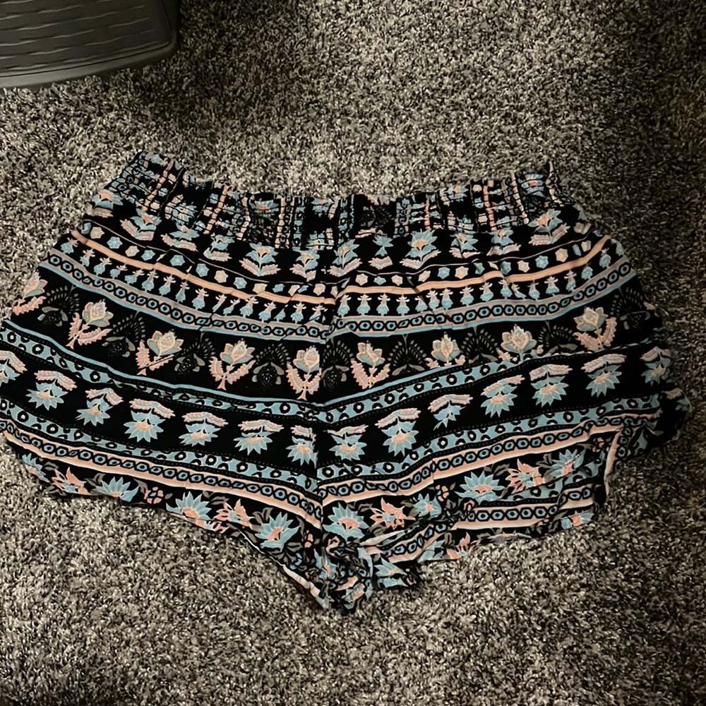FLORAL PRINT SHORTS